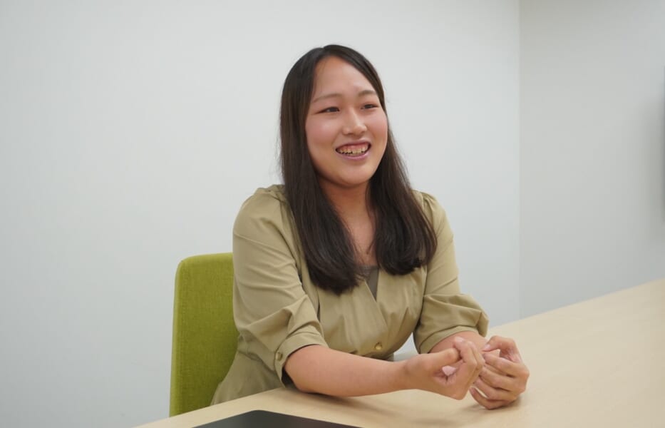 「なぜそうなるのか」を問い続け、居場所をつくろうとする人